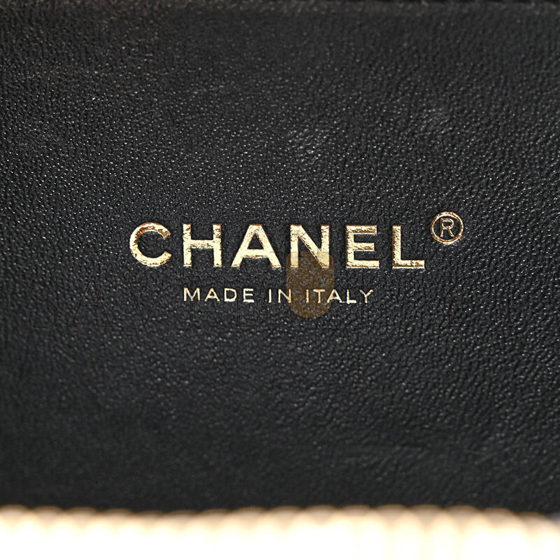 CHANEL CAVIAR QUILTED SMALL CC FILIGREE VANITY CASE 1369915 (16*12*7cm)